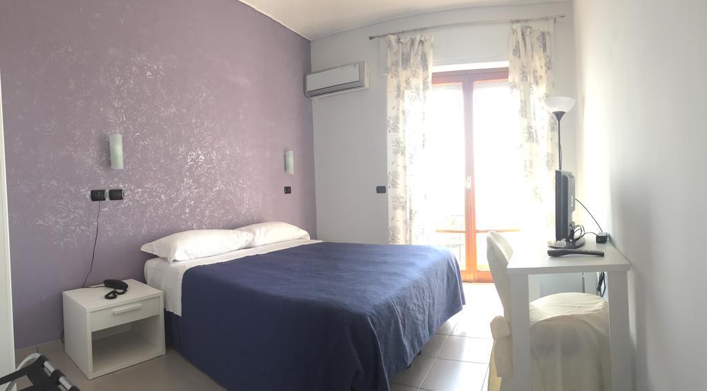 Hotel Piccolo Paradiso Бордигера Экстерьер фото
